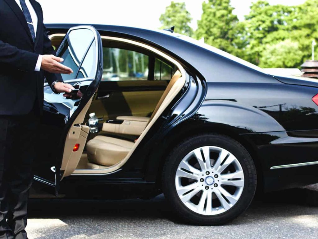 Minicabs from Bookham to Guildford: Meet and Greet Service