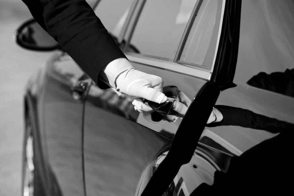Minicab Service from Bookham and Chessington | Cabs in Epsom